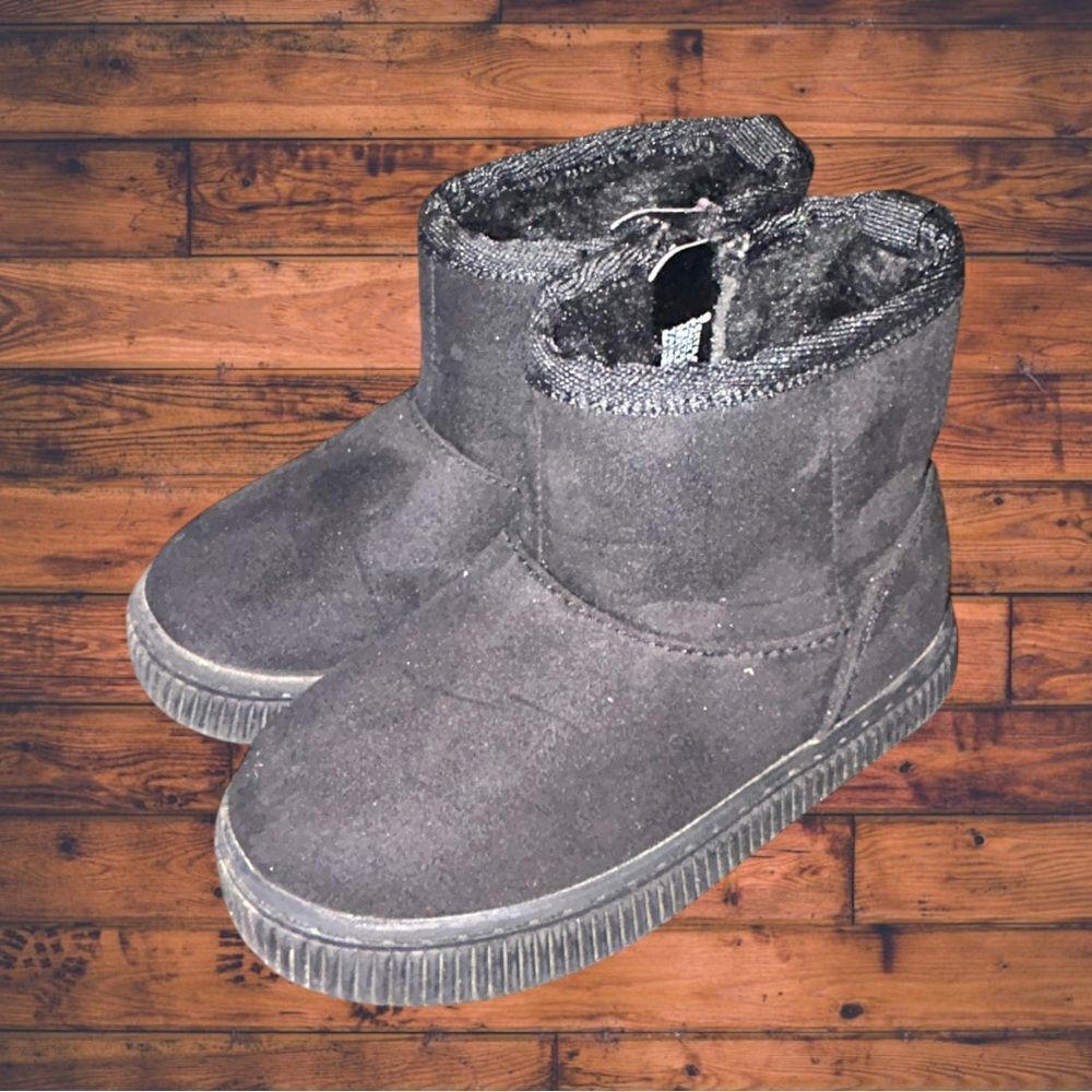 5 for $25🔥Cat & Jack Black Faux Fur Booties Girls Size‎ 6